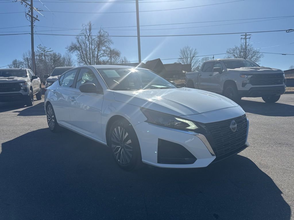 Used 2025 Nissan Altima 2.5 SV image 7
