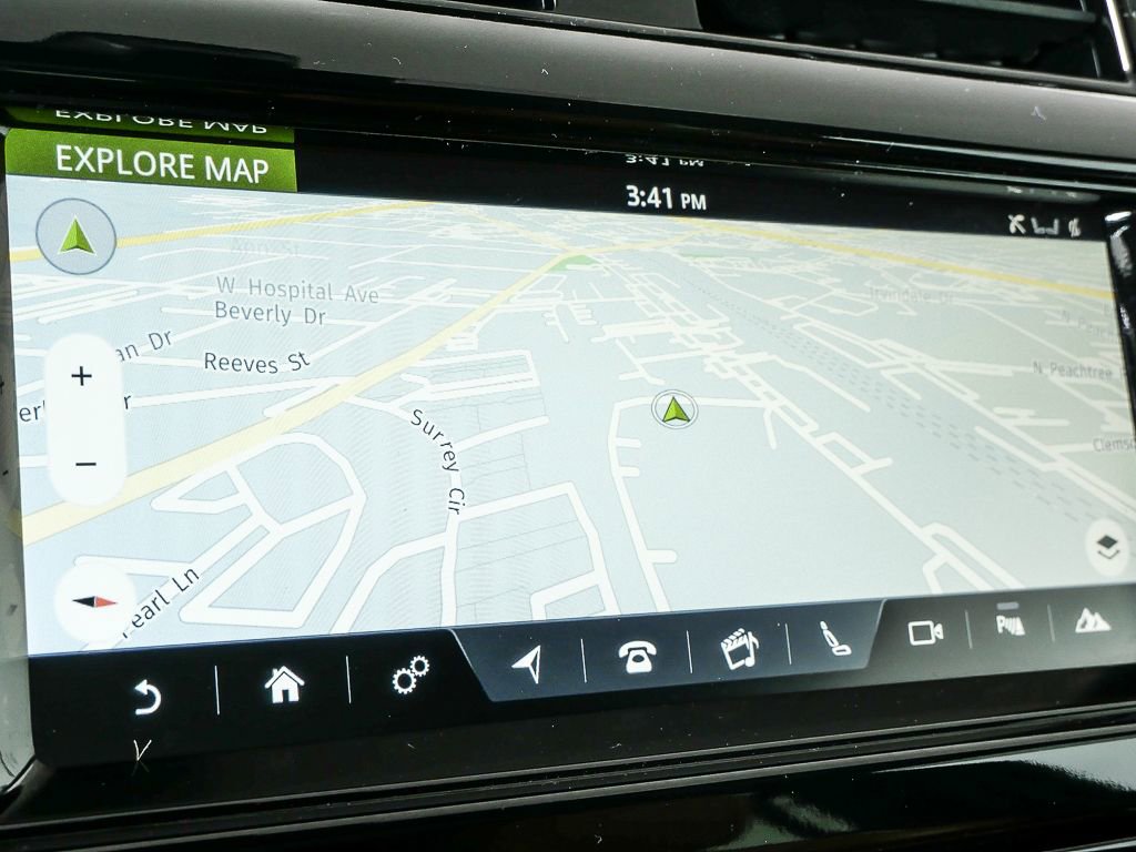 Used 2018 Land Rover Discovery HSE image 15