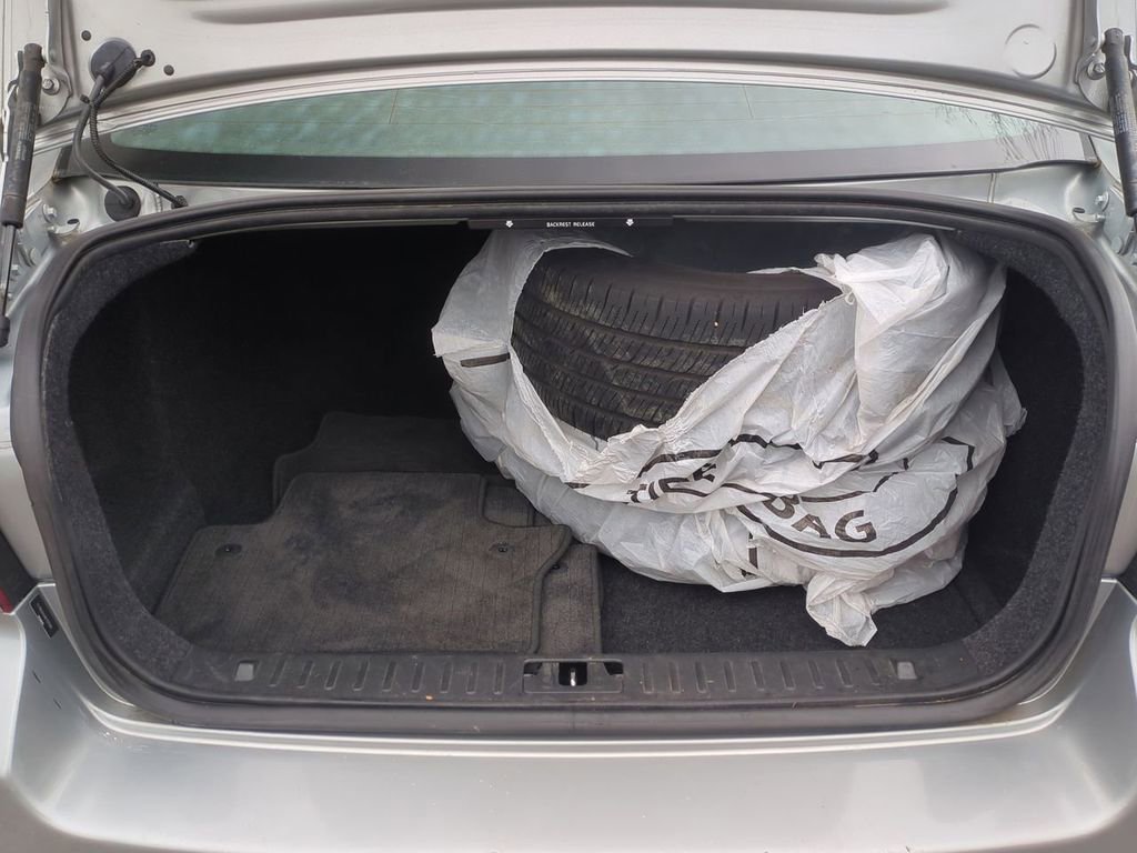 Used 2011 Volvo S80 3.2 image 26