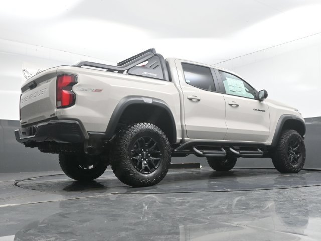 New 2026 Chevrolet Colorado ZR2 w/ Midnight Edition AWD/4WD image 11