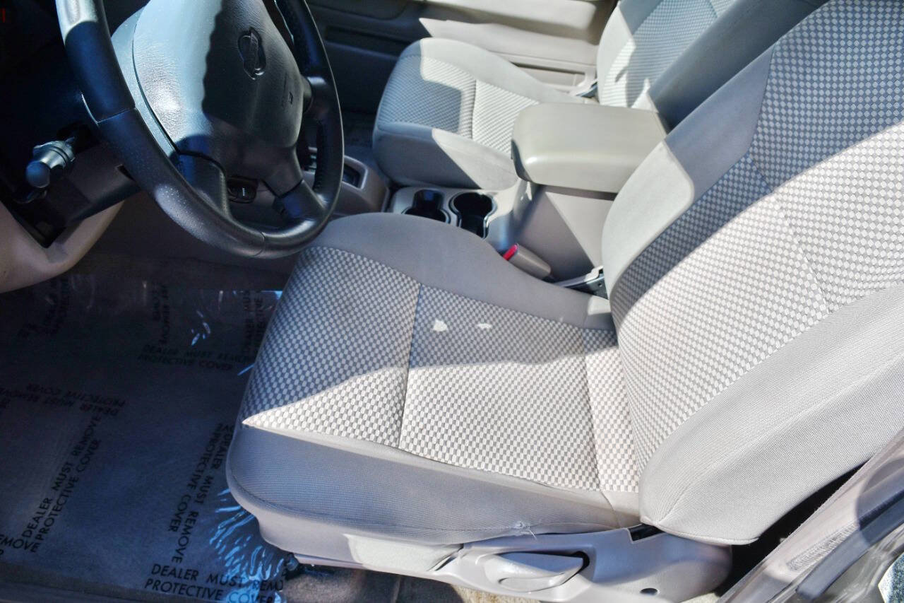 Used 2001 Nissan Frontier SE image 24