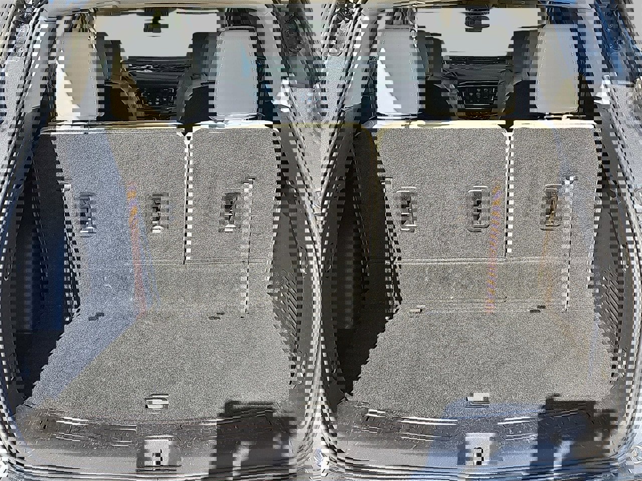 Used 2019 Buick Enclave Essence image 13