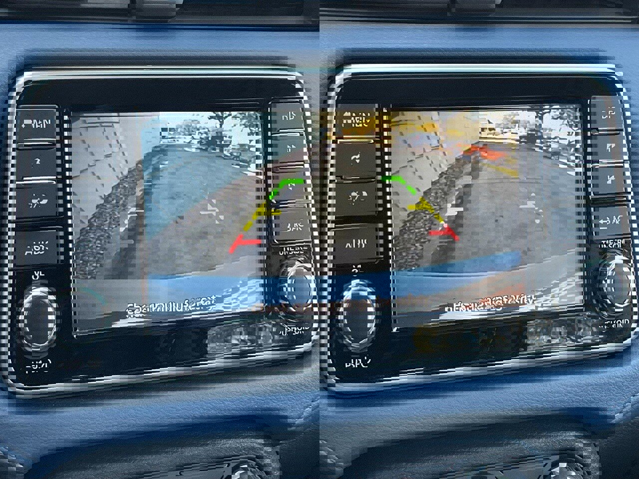 Used 2025 Nissan Versa SV image 29