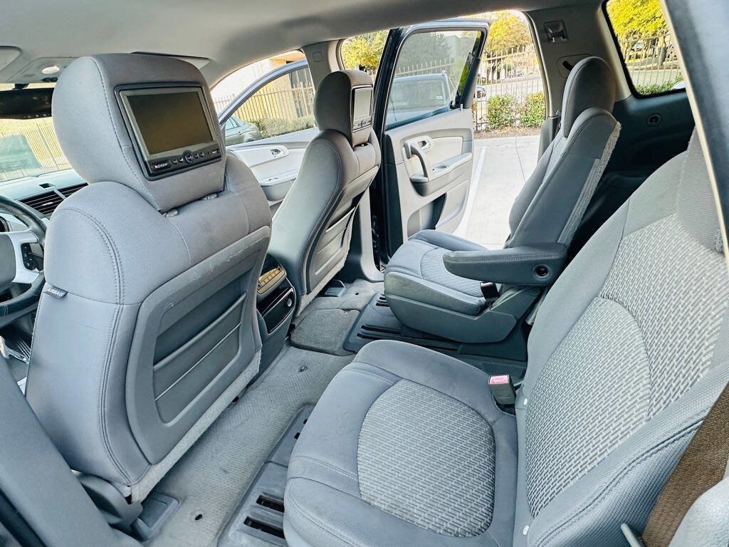 Used 2009 Chevrolet Traverse LT image 18