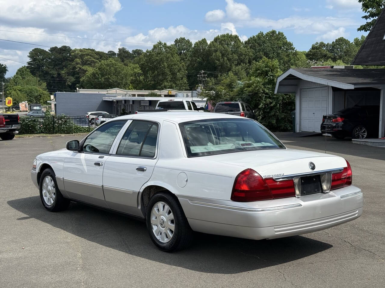 Used 2005 Mercury Grand Marquis LSE RWD image 6