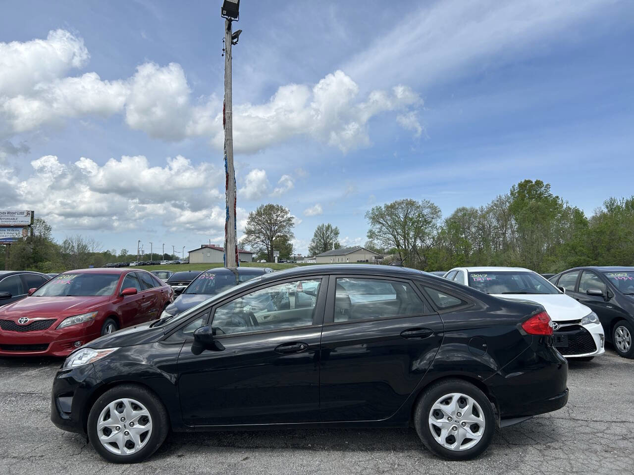 Used 2012 Ford Fiesta S FWD image 3