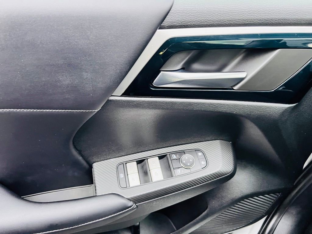 Used 2022 Mitsubishi Outlander SEL Black Edition image 11