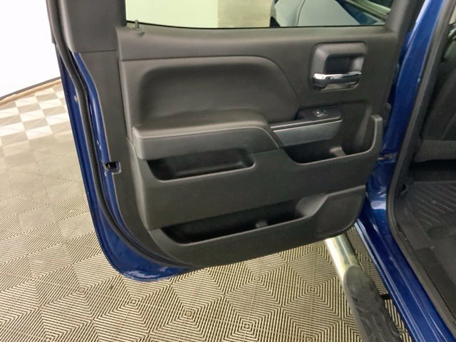 Used 2018 Chevrolet Silverado 1500 LT w/ All Star Edition AWD/4WD image 32