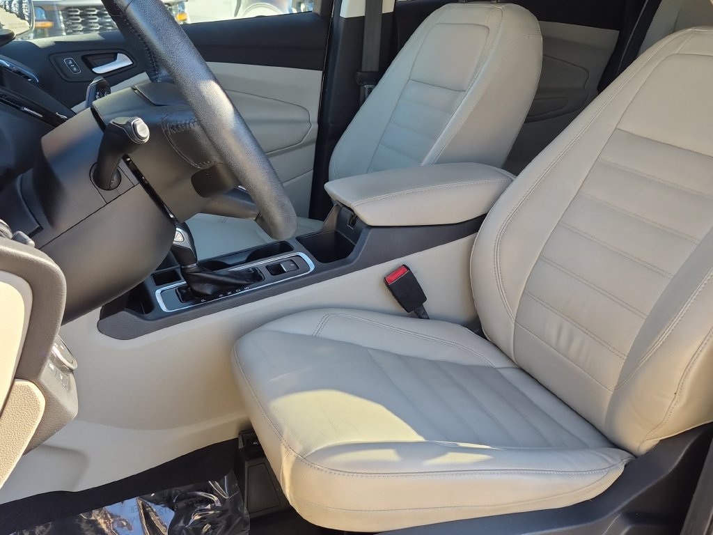 Certified 2019 Ford Escape Titanium AWD/4WD image 23