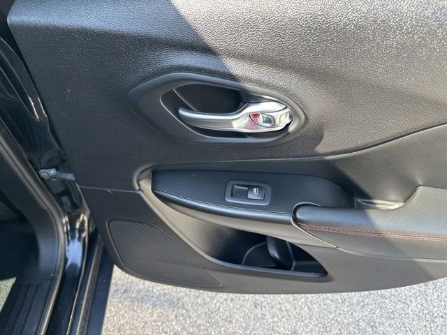 Used 2021 Jeep Cherokee Trailhawk w/ Trailer Tow Group AWD/4WD image 14
