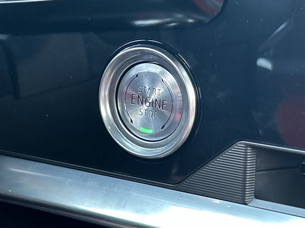 Used 2024 Chevrolet Corvette Stingray Preferred Cpe w/ Z51 Performance Package RWD image 17