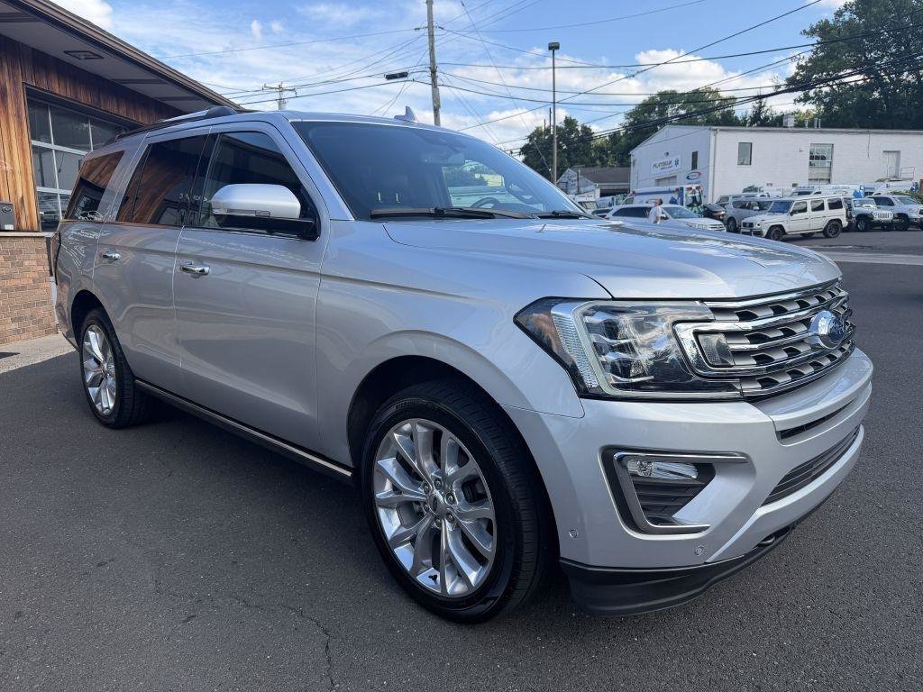 Used 2019 Ford Expedition Limited w/ Equipment Group 302A AWD/4WD image 7