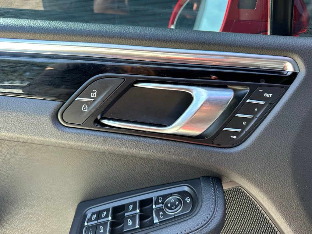 Certified 2024 Porsche Macan S image 21