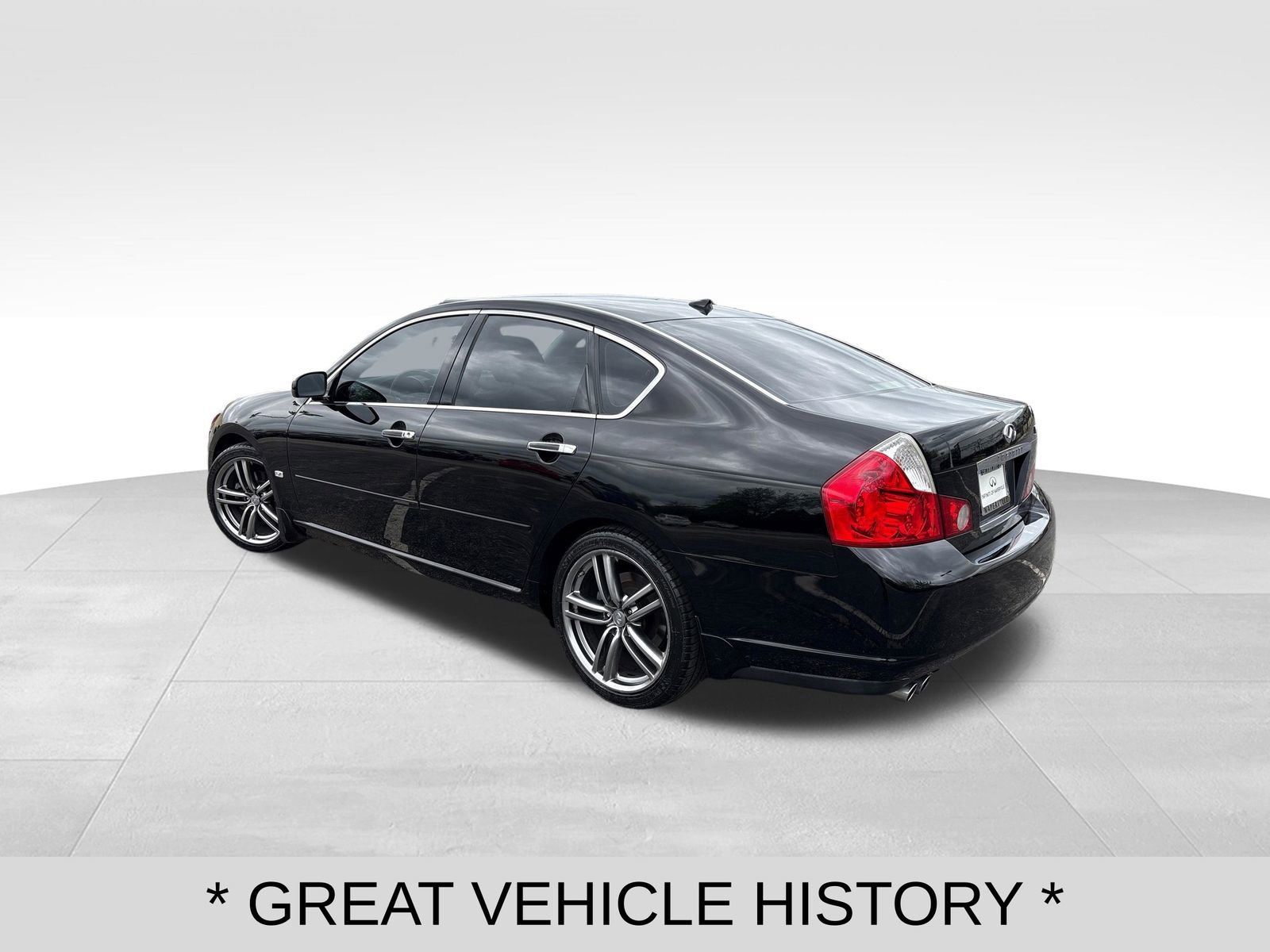 Used 2007 INFINITI M35 w/ Technology Pkg RWD image 3