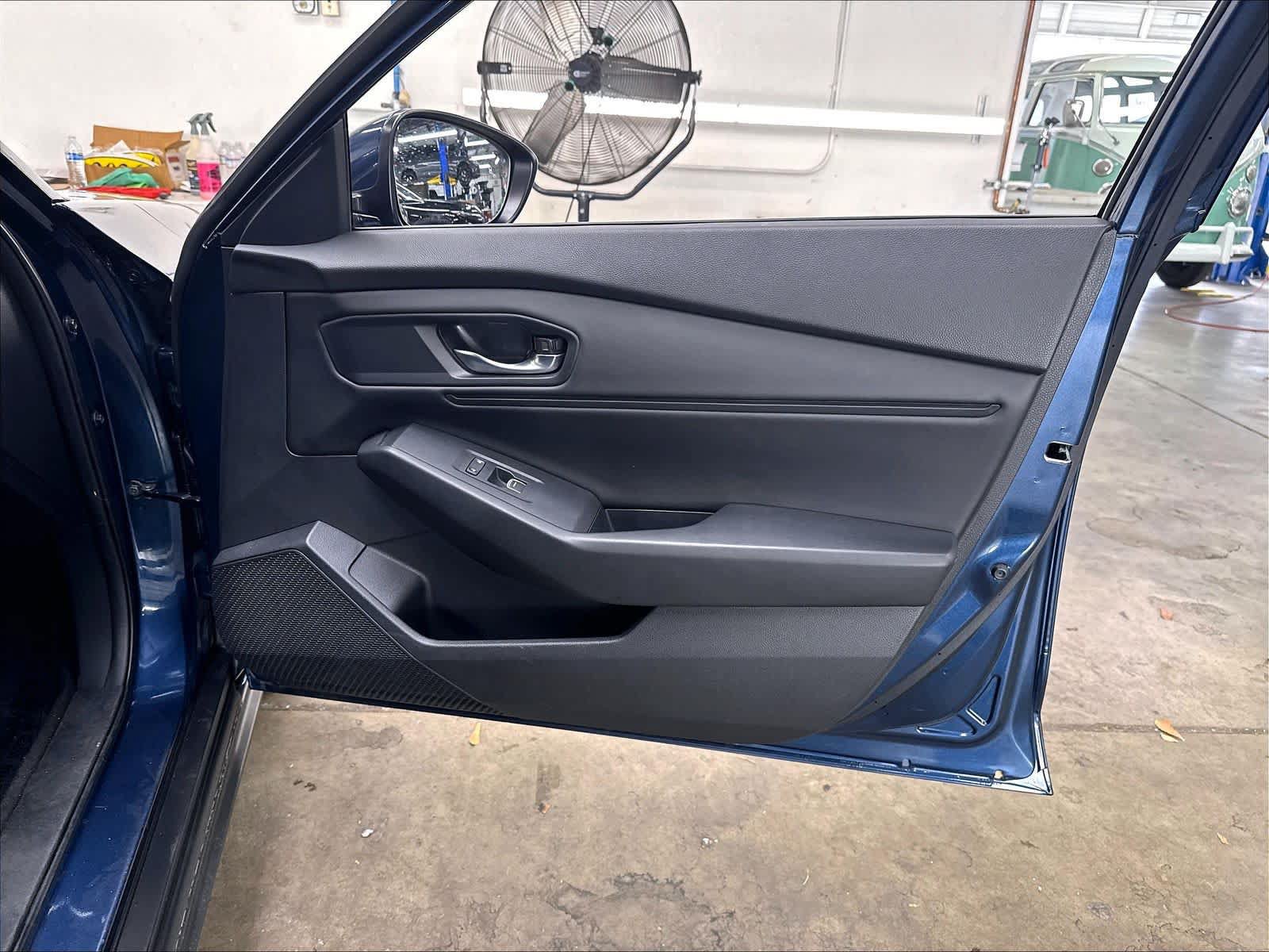 Used 2023 Honda Accord EX image 29