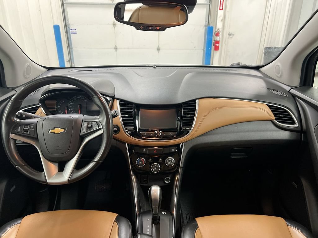 Used 2017 Chevrolet Trax Premier w/ Driver Confidence II Package FWD image 10