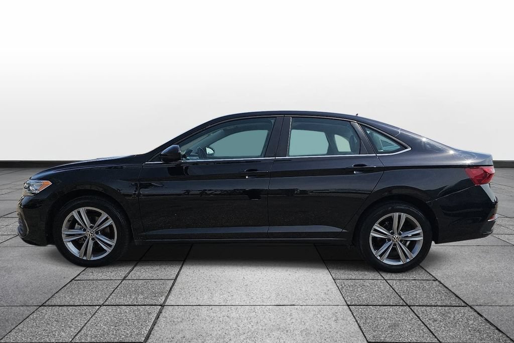Used 2024 Volkswagen Jetta SE FWD image 8