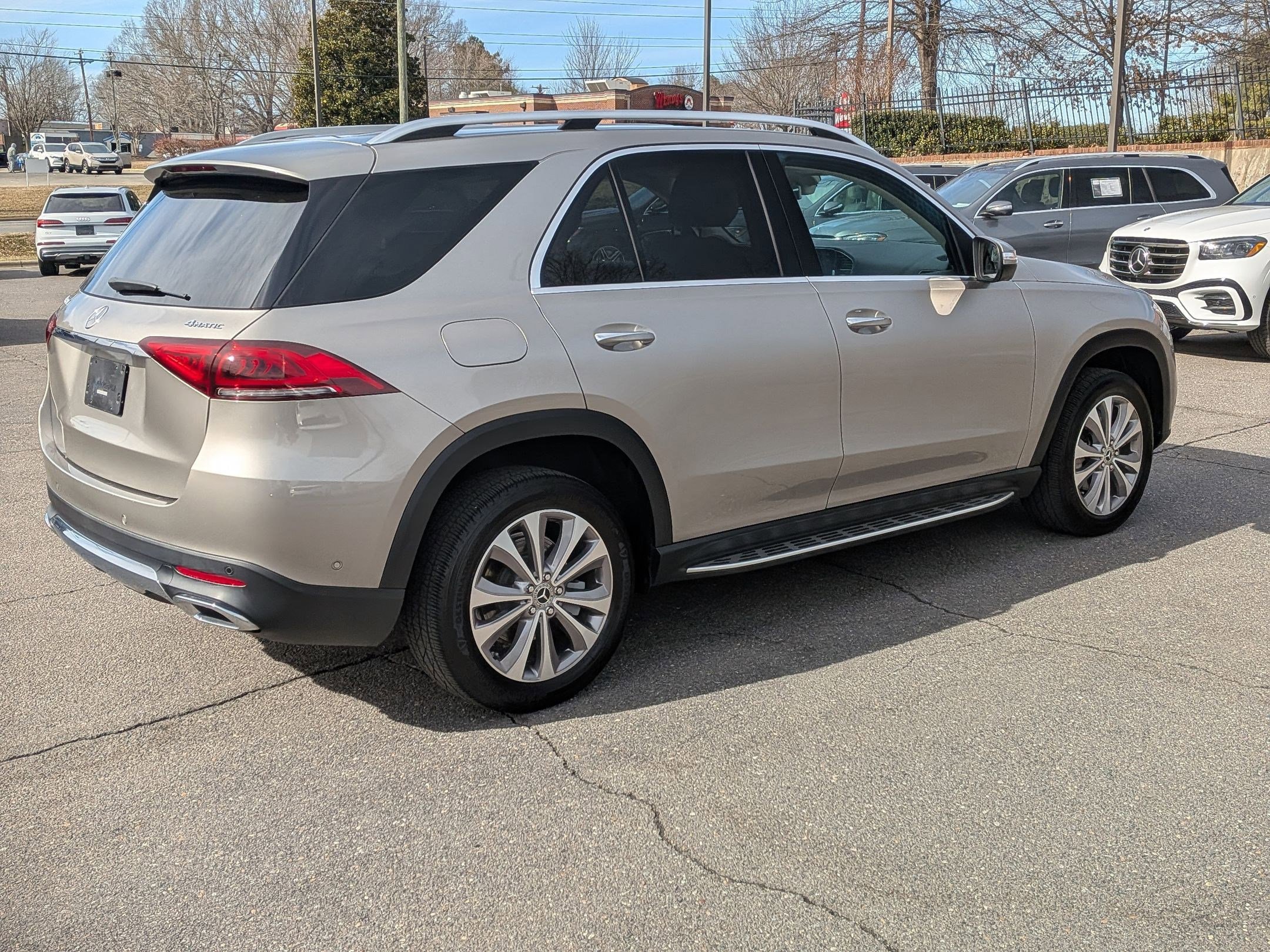 Used 2020 Mercedes-Benz GLE 350 4MATIC image 3