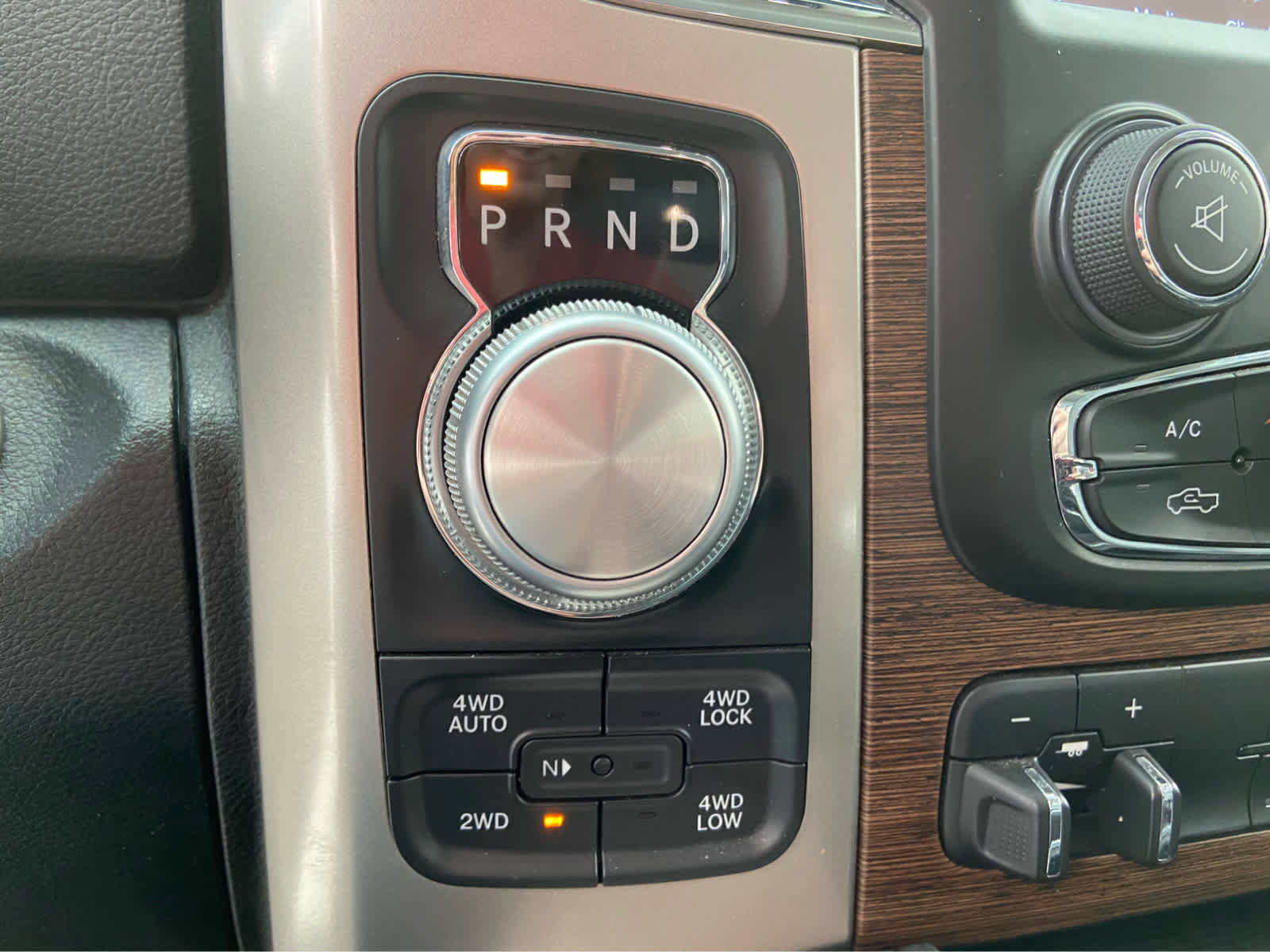 Used 2018 RAM 1500 Laramie w/ Convenience Group image 32