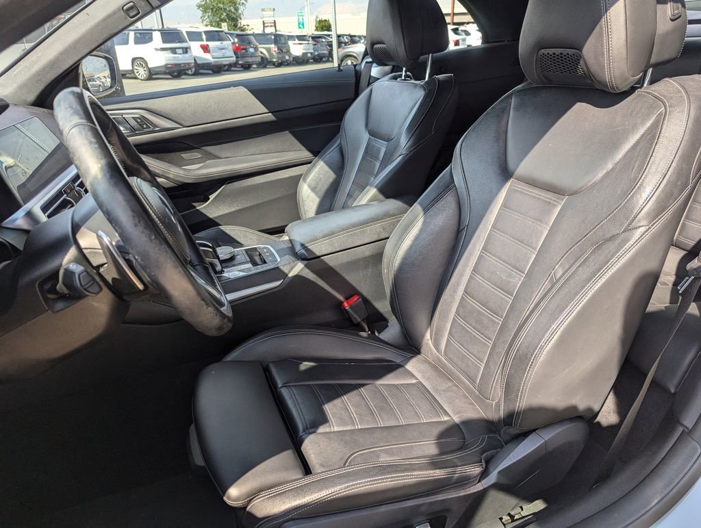 Used 2022 BMW M440i Convertible w/ Premium Package image 27