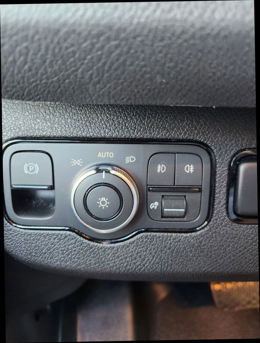 Used 2025 Mercedes-Benz Sprinter 2500 image 51