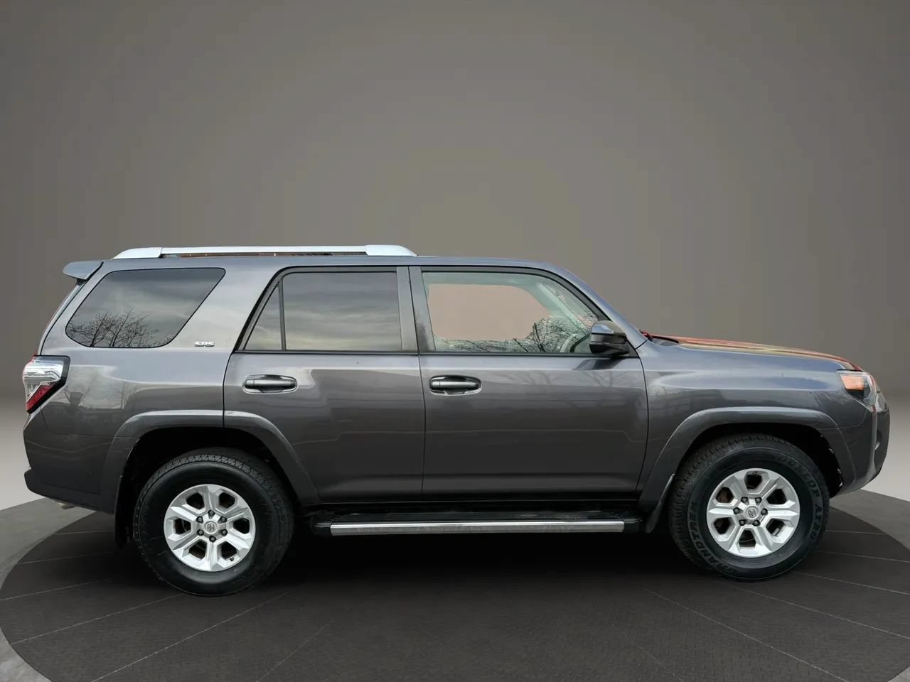 Used 2015 Toyota 4Runner SR5 RWD image 12