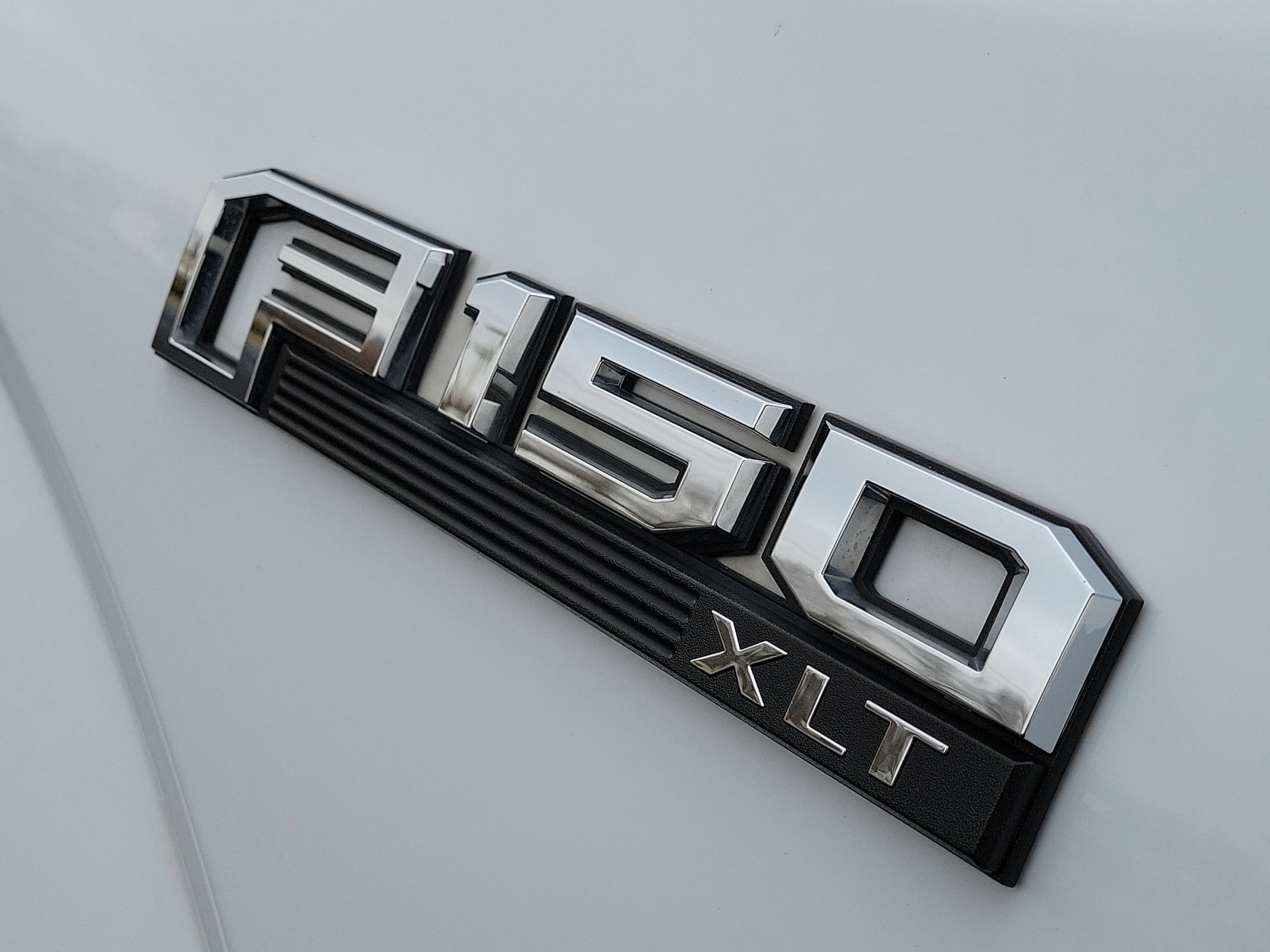 Used 2016 Ford F150 XLT w/ Equipment Group 302A Luxury image 6