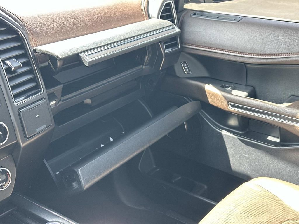 Used 2020 Ford Expedition Max King Ranch w/ Cargo Package AWD/4WD image 35