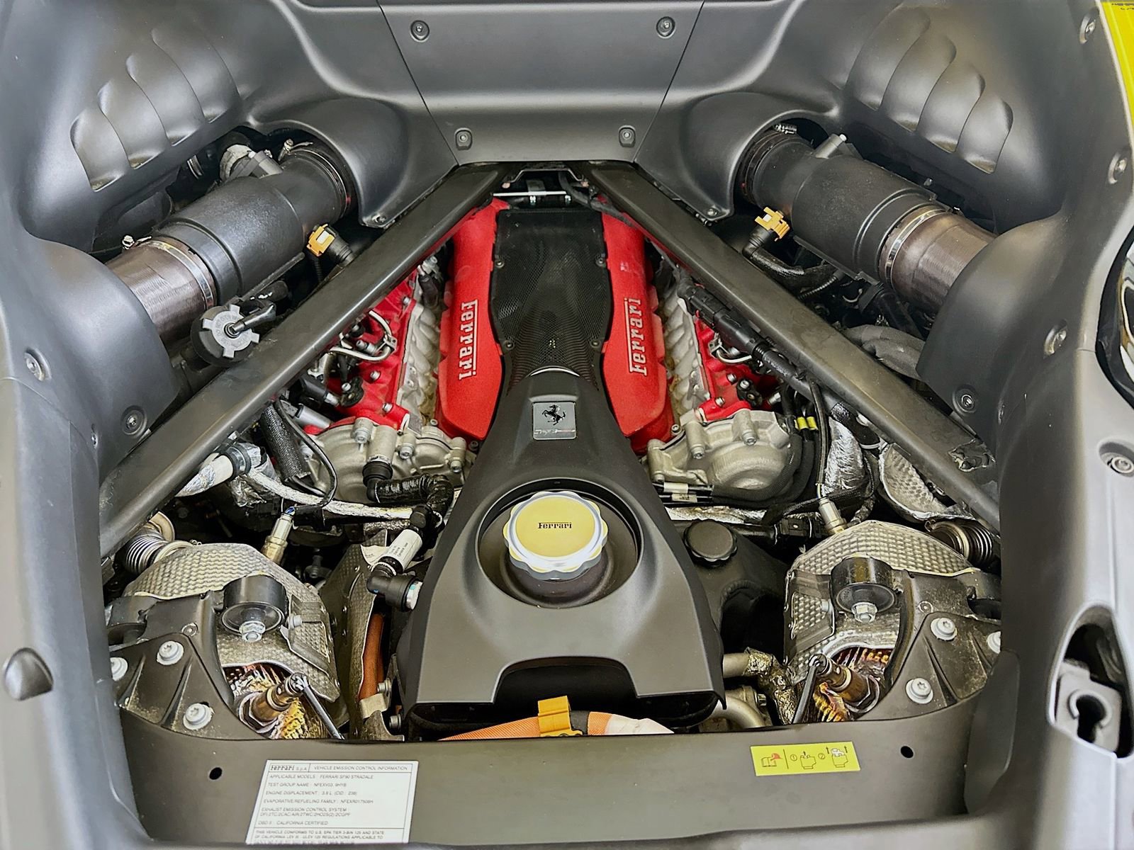 Used 2022 Ferrari SF90 Stradale AWD/4WD image 12