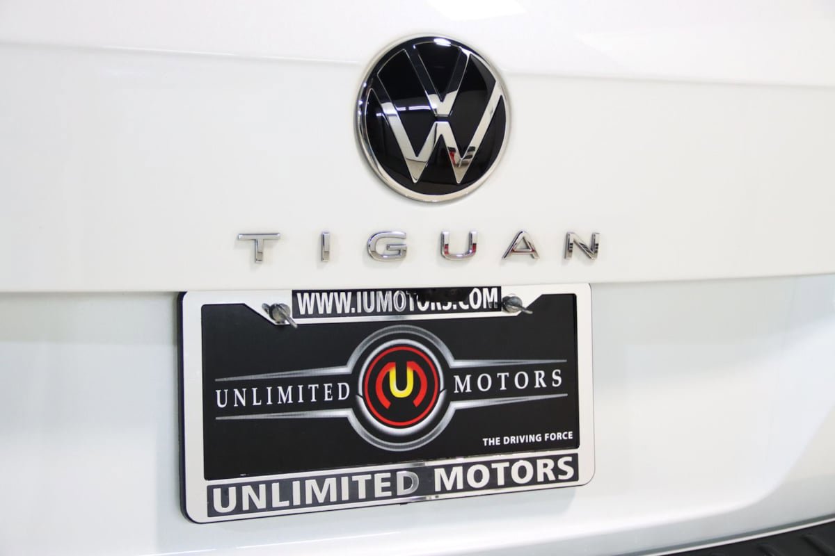 Used 2023 Volkswagen Tiguan SE R-Line AWD/4WD image 13