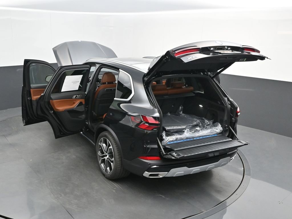 New 2026 BMW X5 xDrive50e w/ Premium Package AWD/4WD image 60