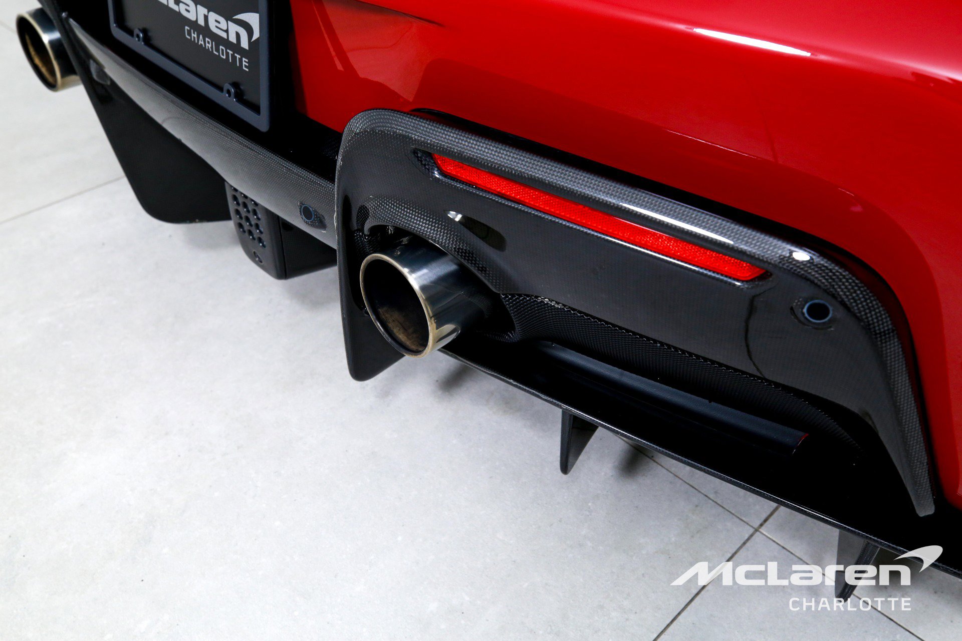 Used 2020 Ferrari 488 Pista Spider image 38