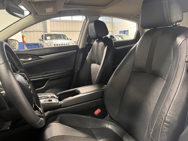 Used 2019 Honda Civic Touring image 22