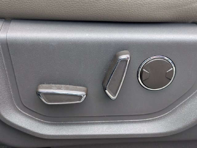 Used 2020 Ford Expedition Limited RWD image 20