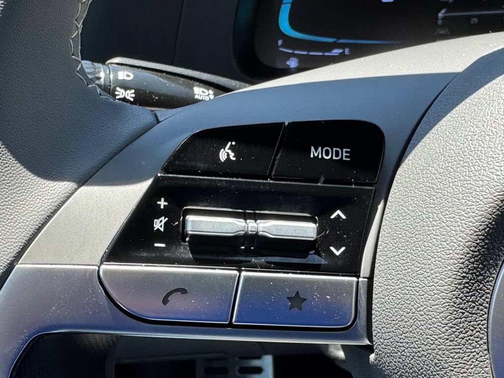Certified 2026 Hyundai Elantra Sport FWD image 23