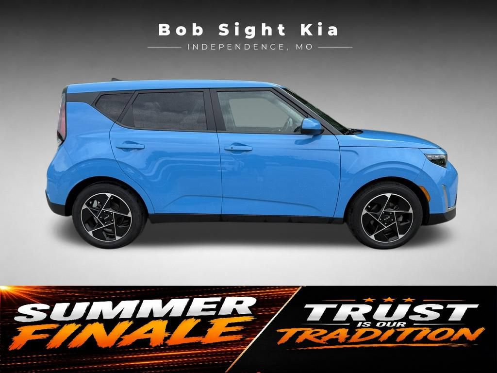 Used 2023 Kia Soul EX FWD image 12