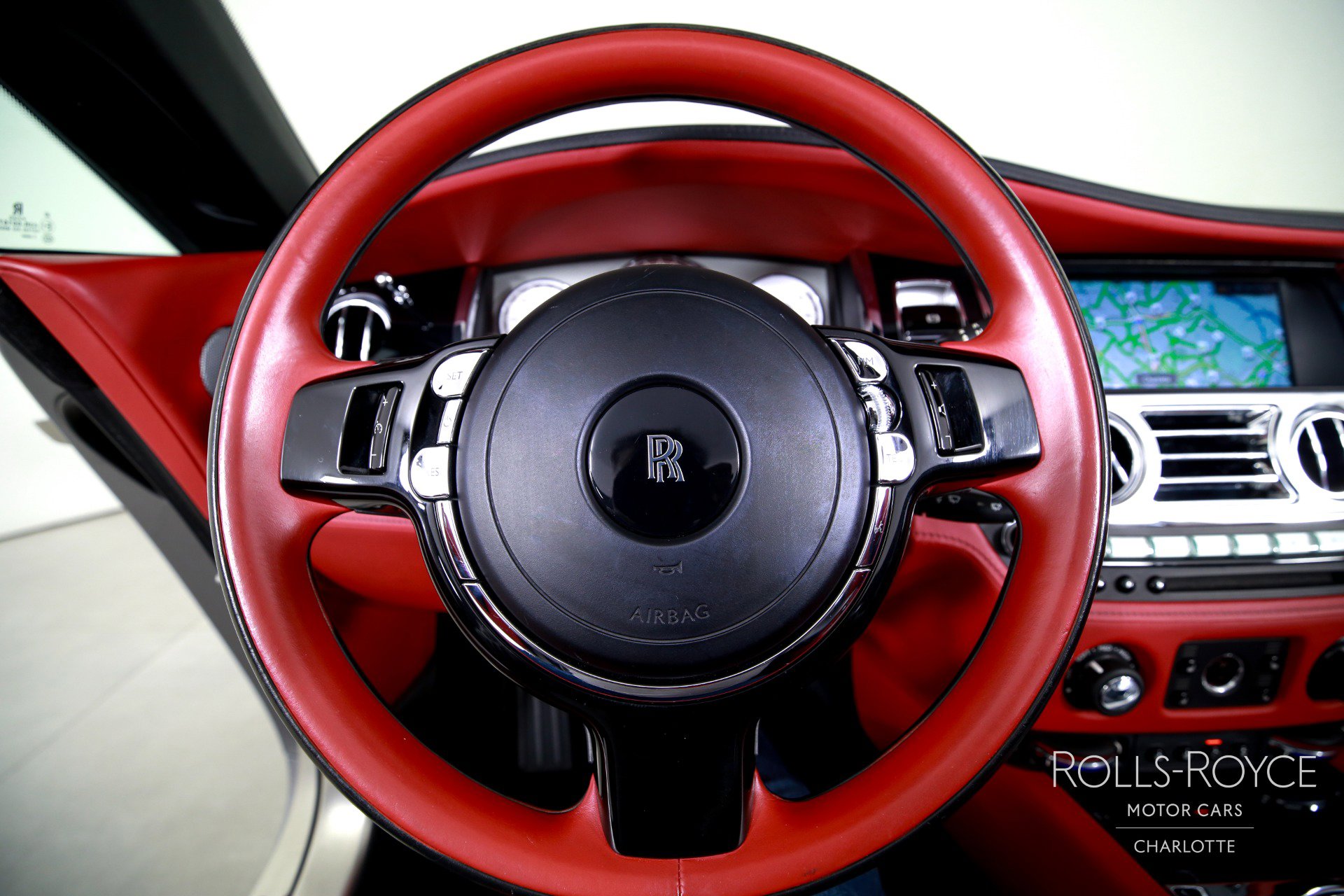 Used 2019 Rolls-Royce Dawn image 15