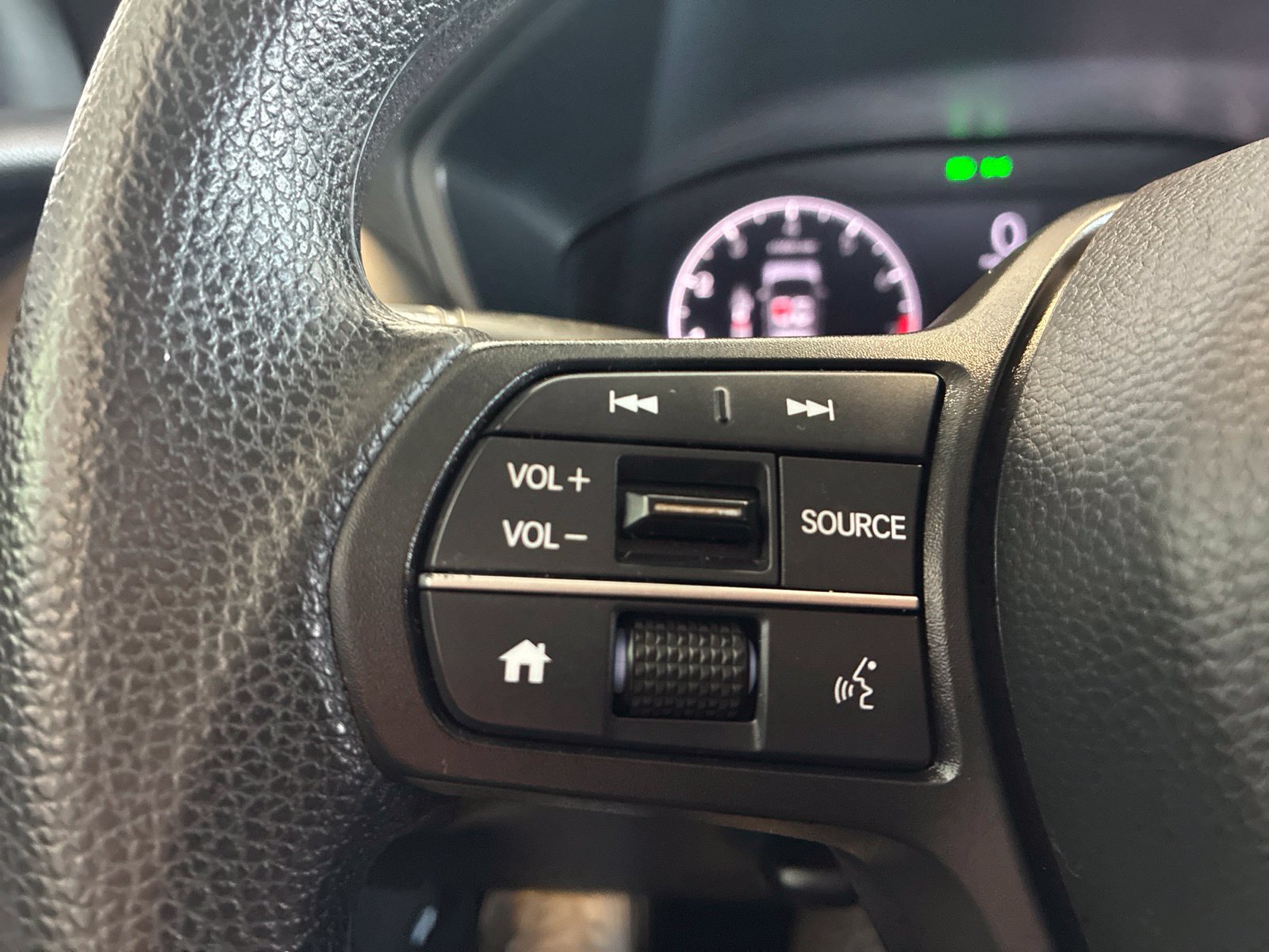 Used 2024 Honda HR-V LX image 17