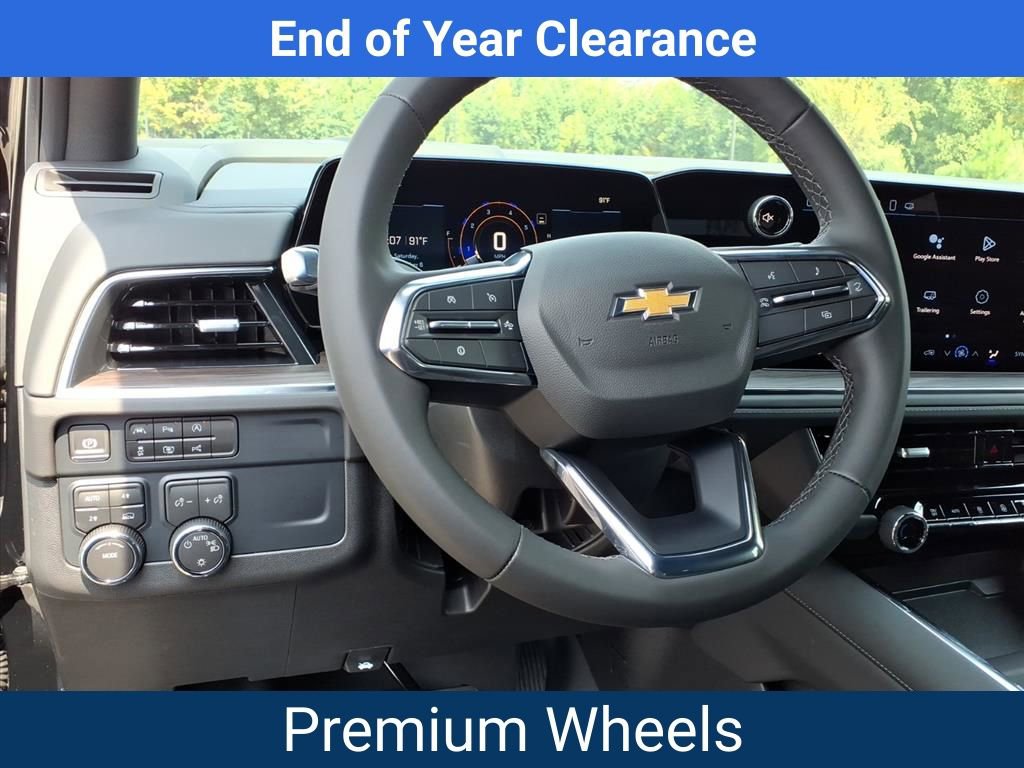 New 2025 Chevrolet Suburban LS image 3