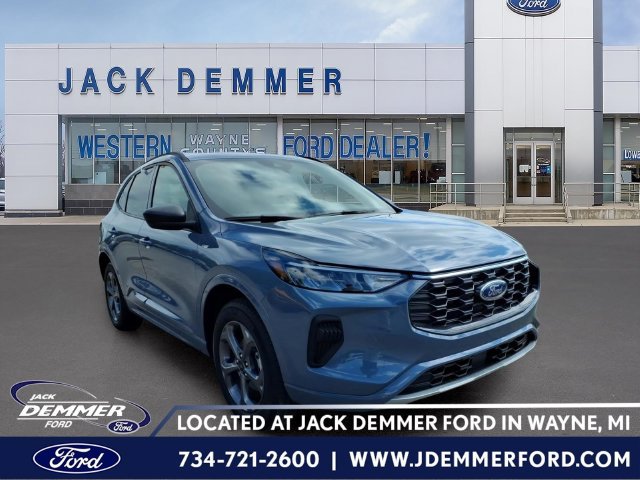 Certified 2024 Ford Escape ST-Line w/ Tech Pack #1 AWD/4WD image 1