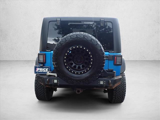 Used 2015 Jeep Wrangler Unlimited Rubicon w/ Connectivity Group AWD/4WD video 3