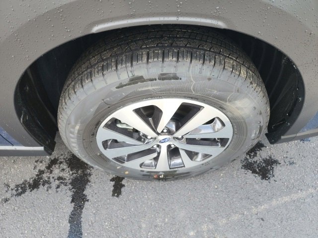 Certified 2025 Subaru Outback Premium image 23