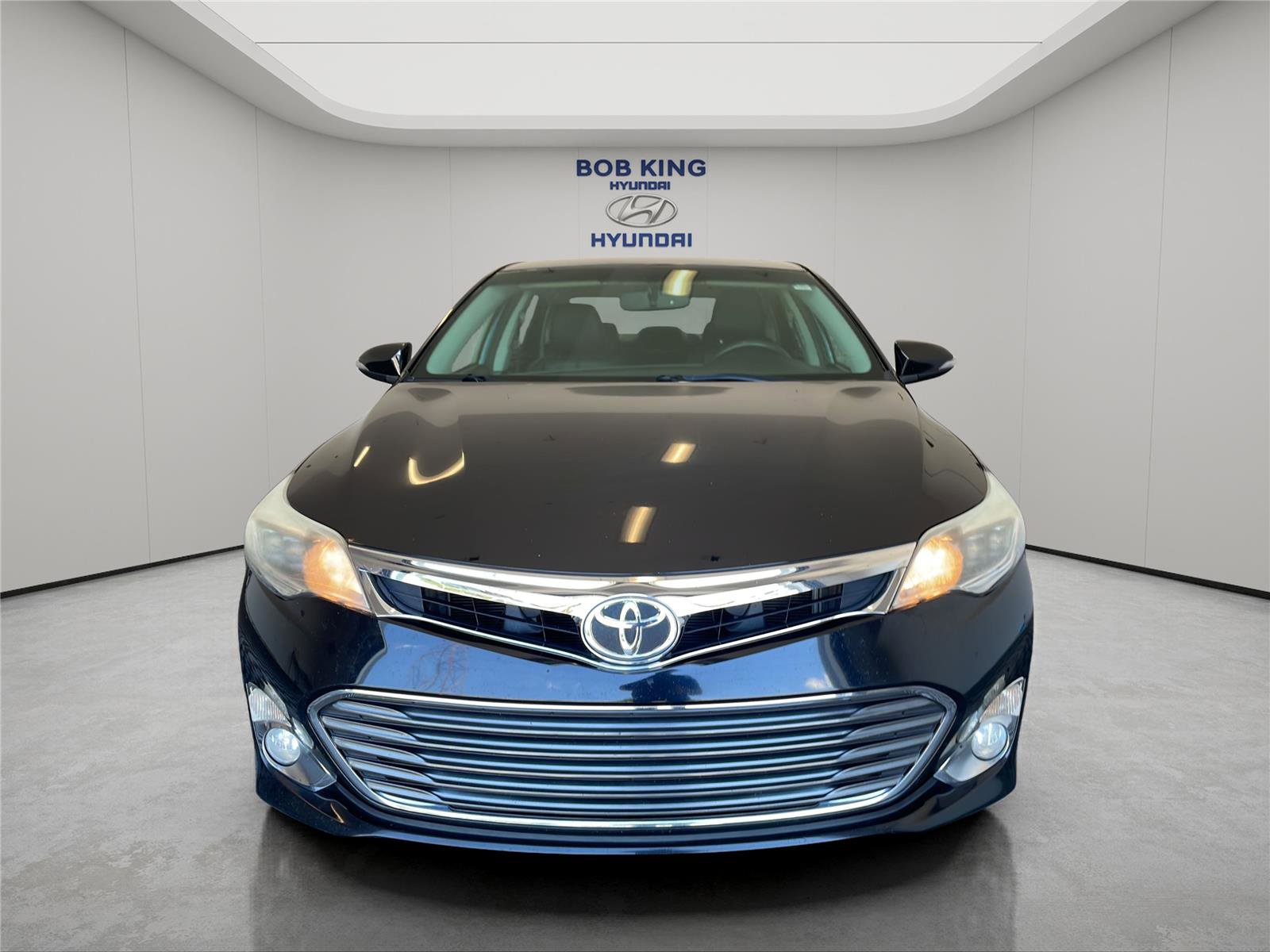 Used 2013 Toyota Avalon XLE Touring FWD image 8