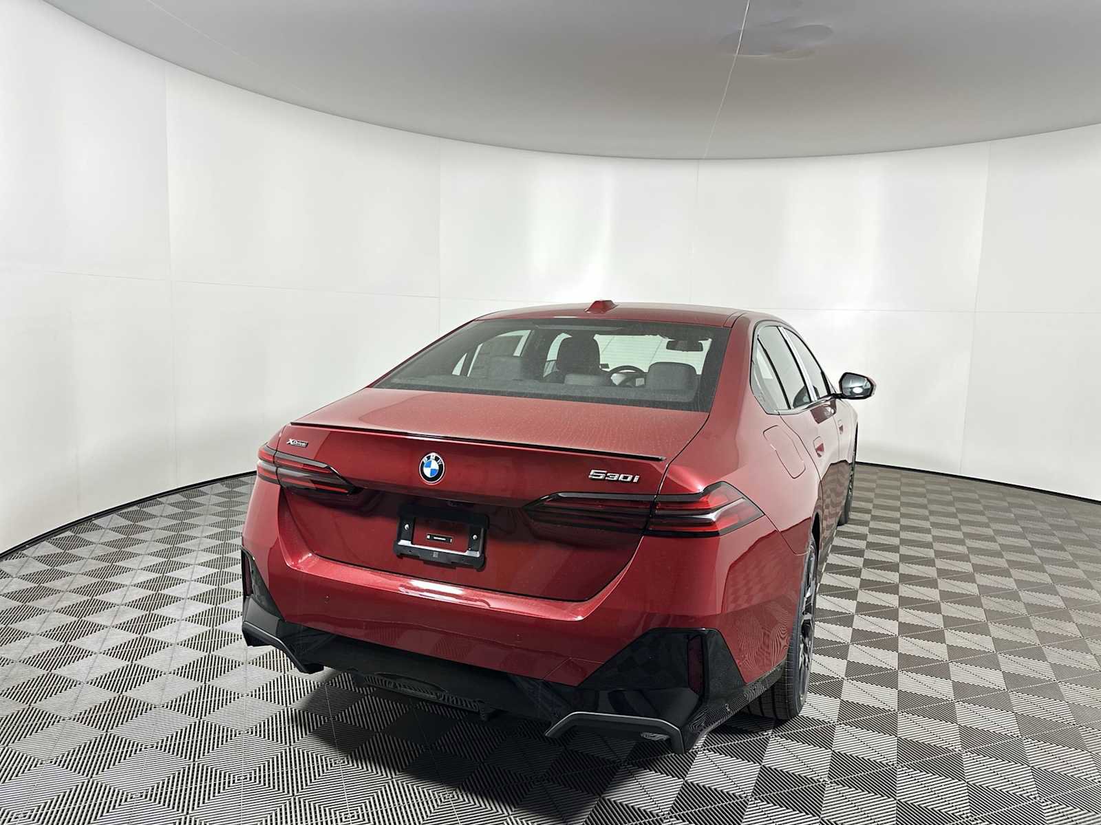 New 2026 BMW 530i xDrive w/ M Sport Package image 9