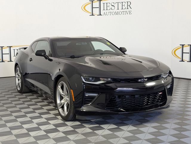 Used 2018 Chevrolet Camaro SS RWD image 2