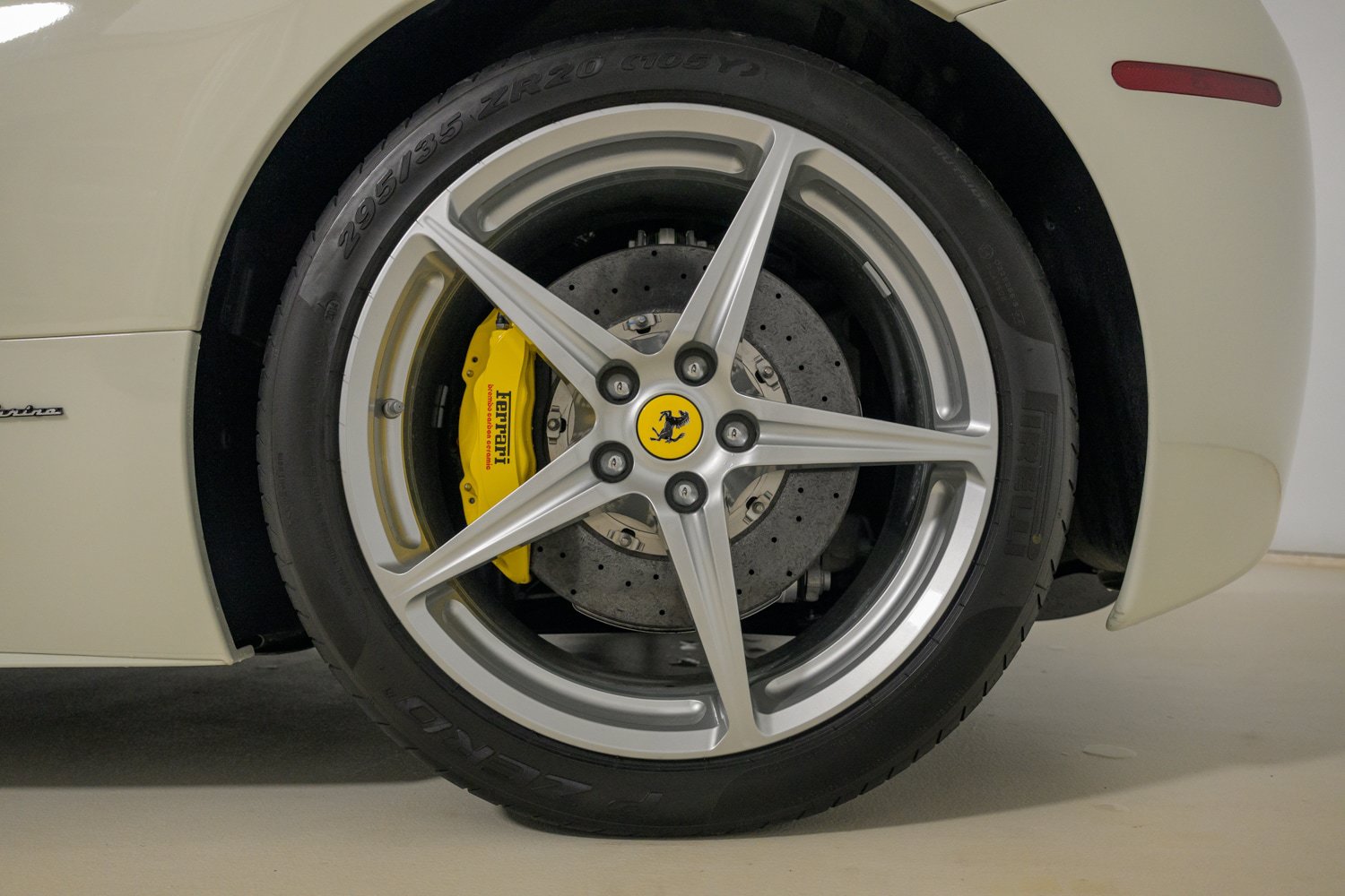 Used 2015 Ferrari 458 Spider RWD image 21