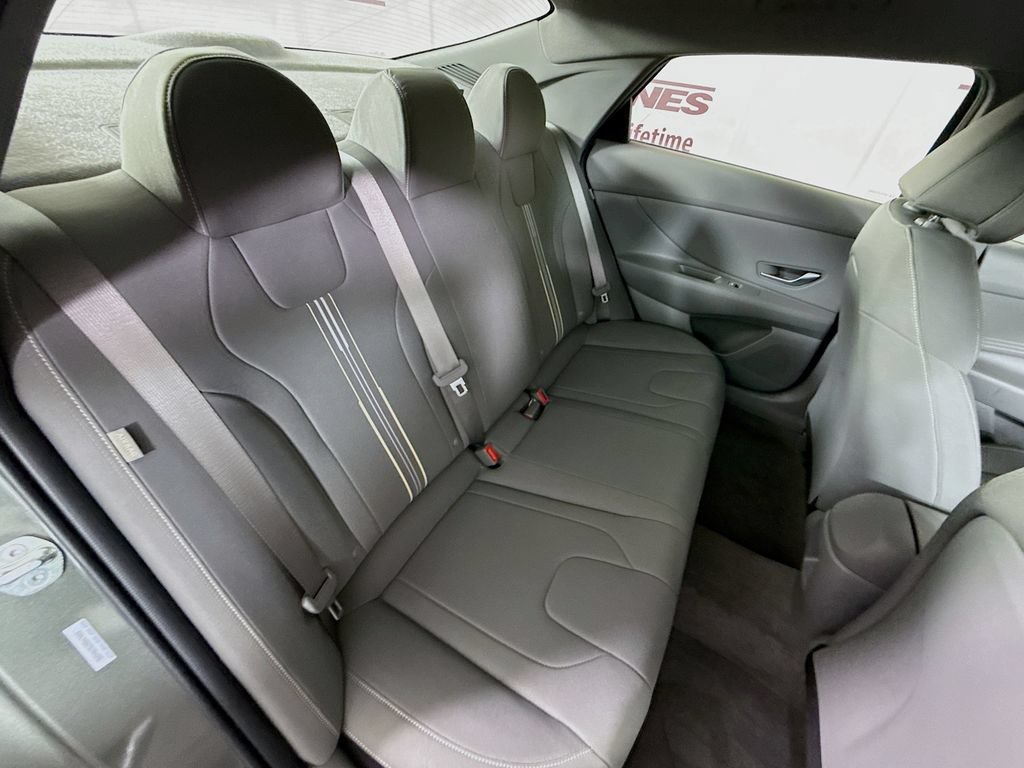 Certified 2025 Hyundai Elantra Sport FWD image 29