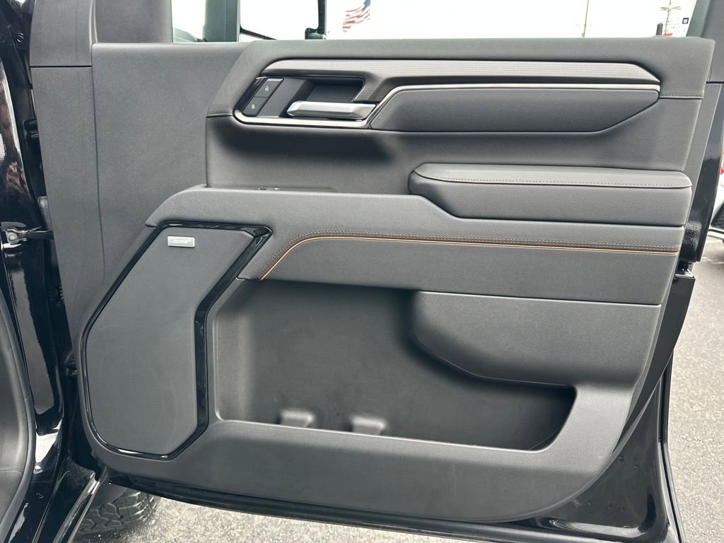 Used 2025 GMC Sierra 3500 AT4 w/ AT4 Premium Plus Package image 16