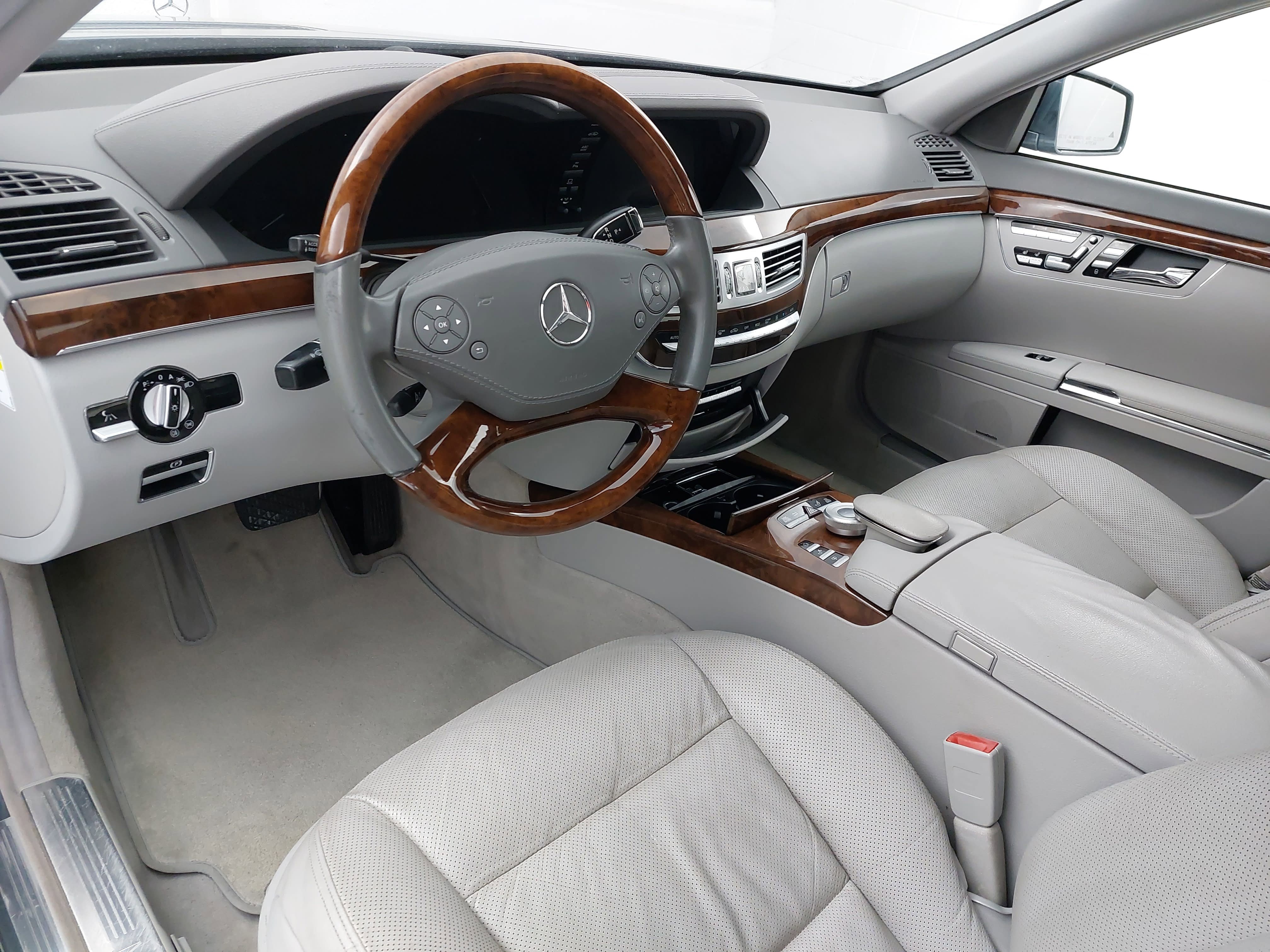 Used 2010 Mercedes-Benz S 550 image 18