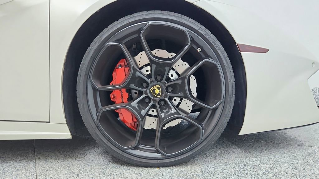 Used 2018 Lamborghini Huracan LP 580-2 image 15